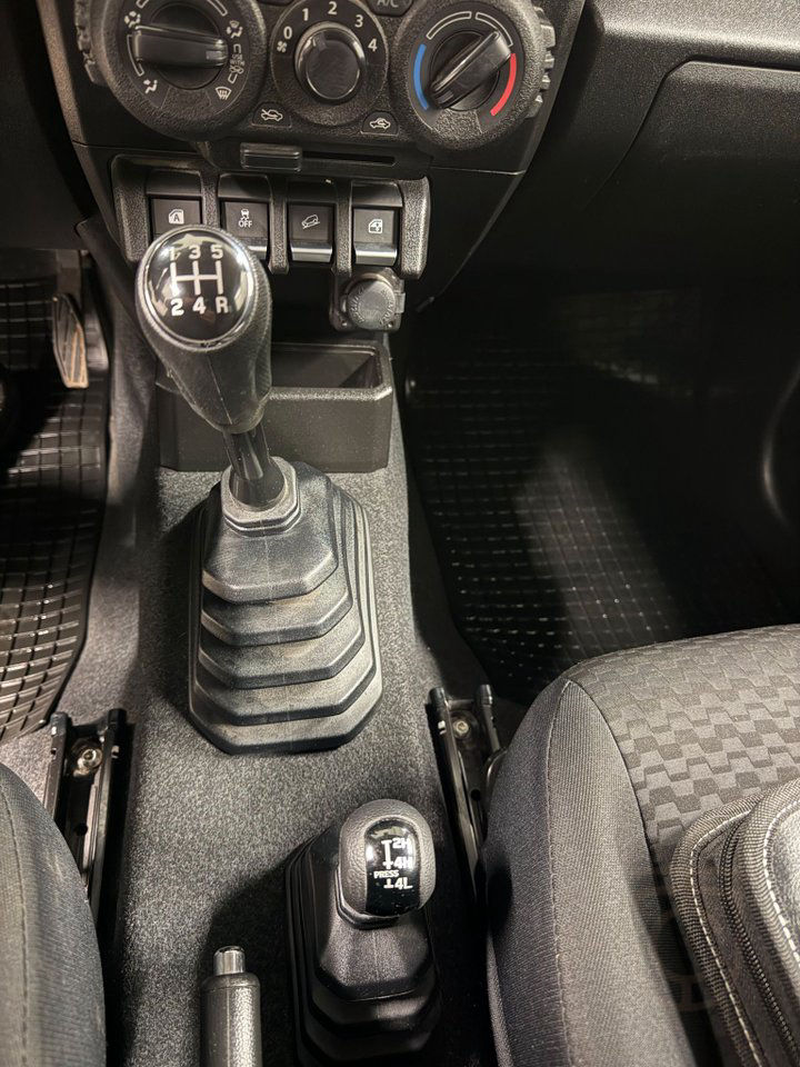 Suzuki Jimny 1.5 Allgrip Rhino Edition 4x4