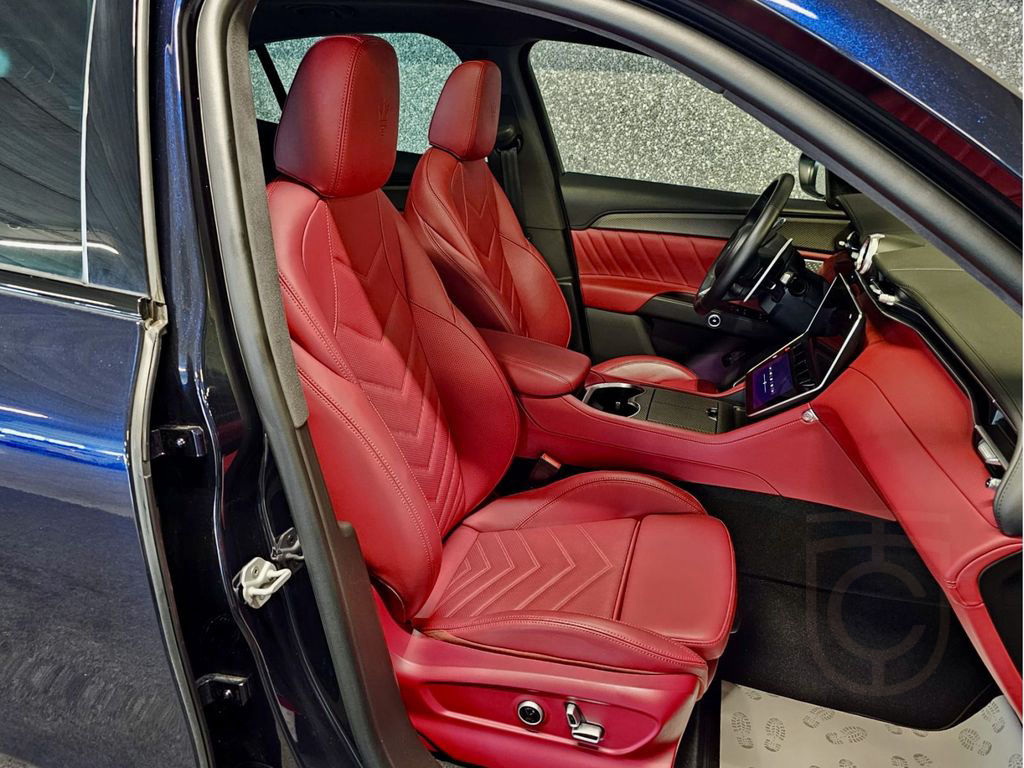 Maserati Grecale 3.0 V6 TROFEO CARBON SONUS PANO CUIR NAV