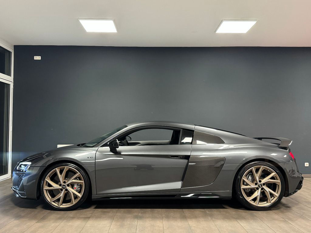 Audi R8 5.2 FSI V10 Quattro Performace EVO / CARBON