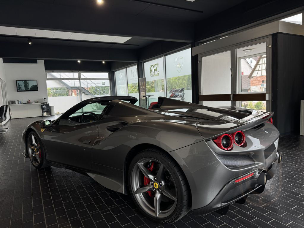 Ferrari F8 Spider*CARBON*LIFT*FULL*DISPL*JBL*WARRANTY*