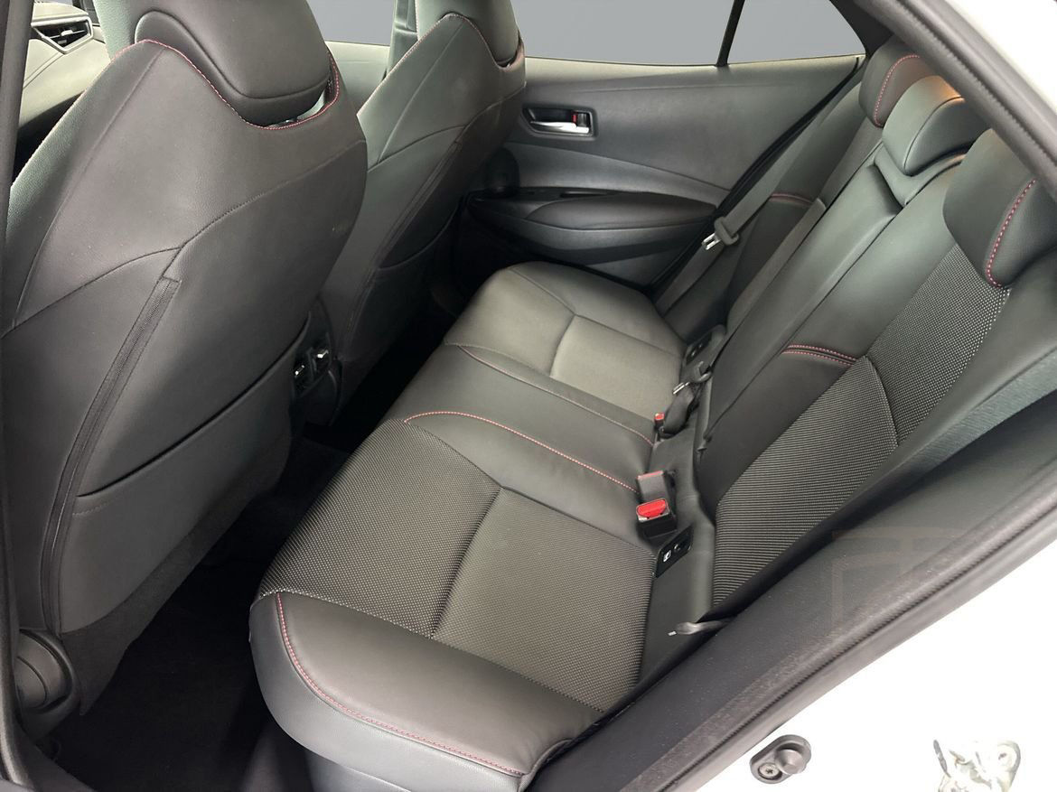 Toyota Corolla Hybrid 2,0 5D GR SPORT PLUS