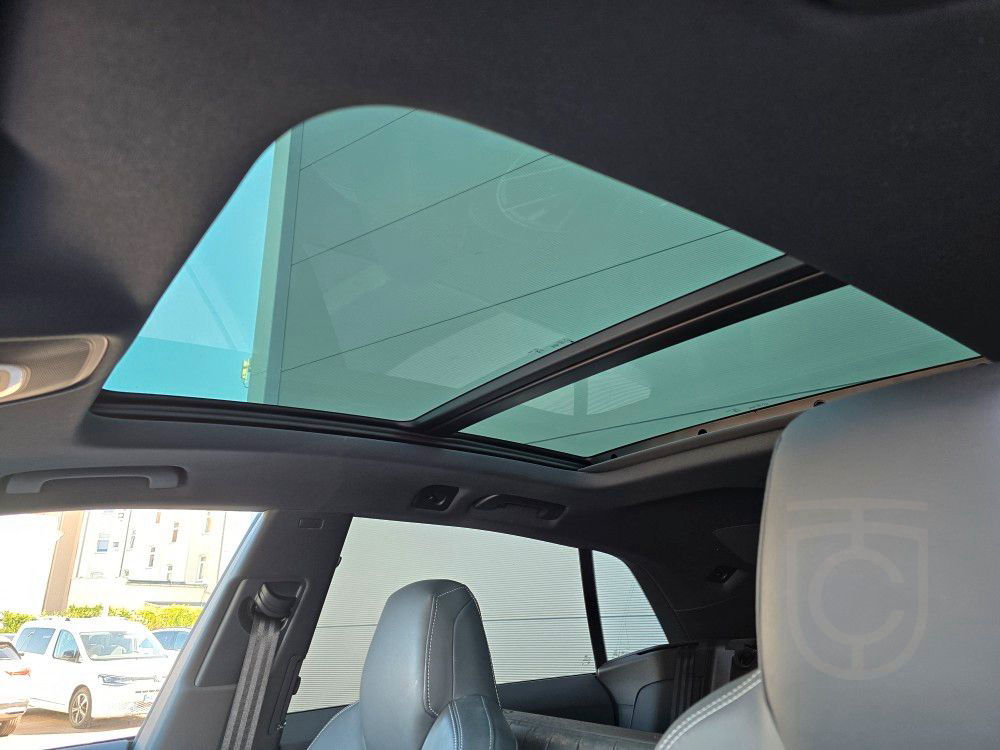 Audi SQ8 AHK PANOD.LEDER MATRIX UPE 138T