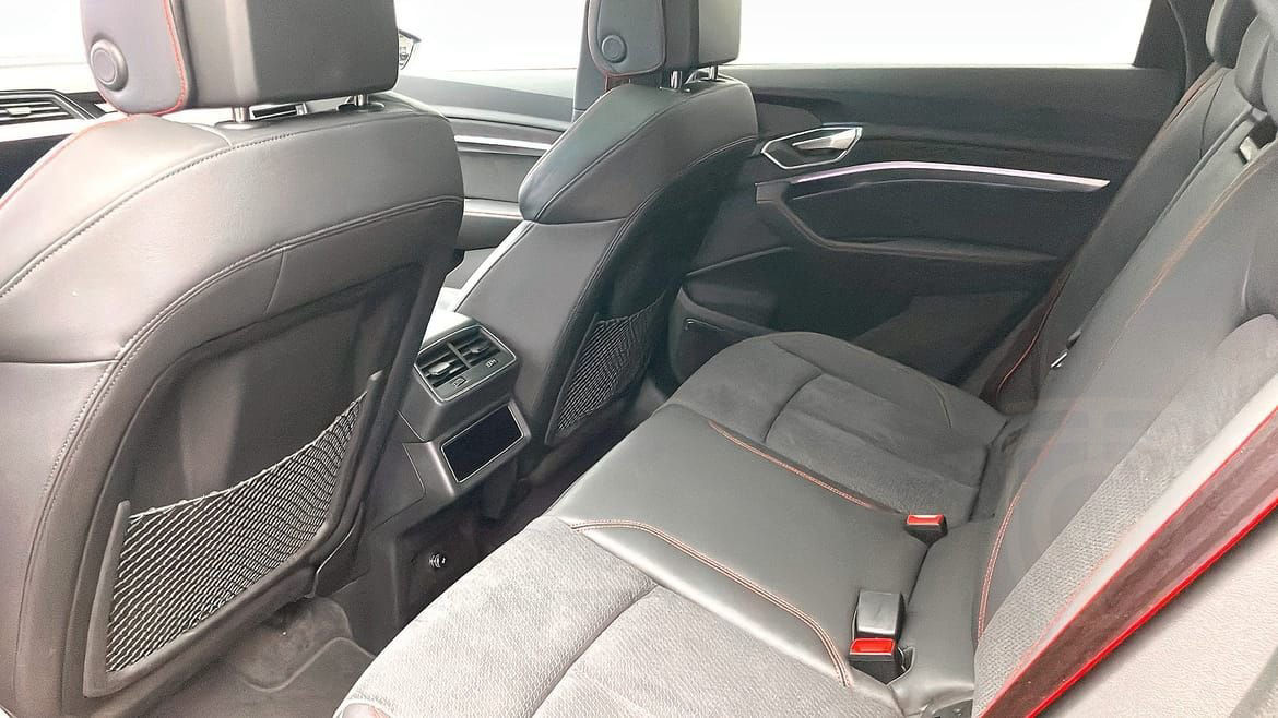 Audi Q8 e-tron 50 e-tron quattro S line Selection