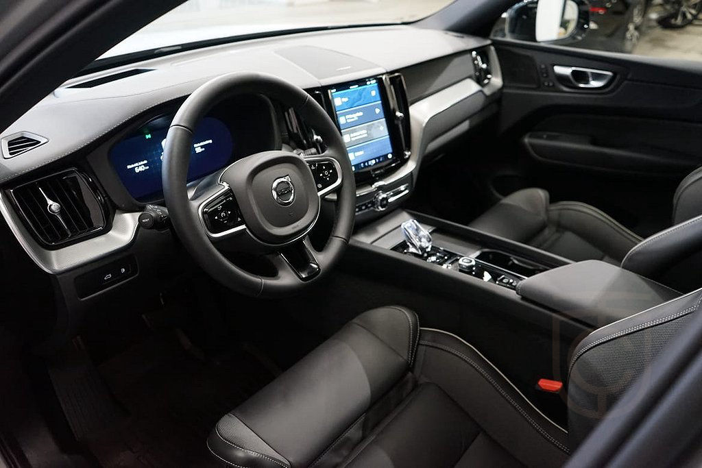 Volvo XC60 T6 Ultra Dark