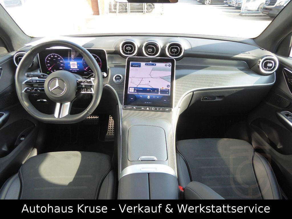 Mercedes-Benz GLC 300 d 4M COUPE+AMG+AHK+PANORAMA+DIGITAL-L.