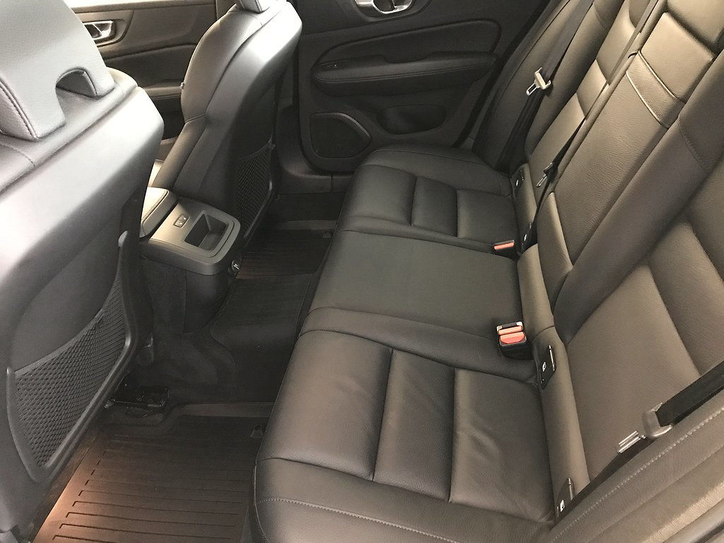 Volvo V60 D3 Momentum Pro Edition