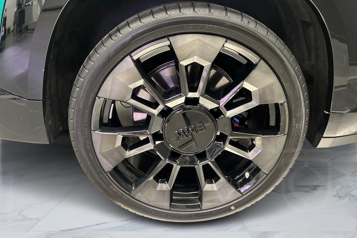 BMW XM