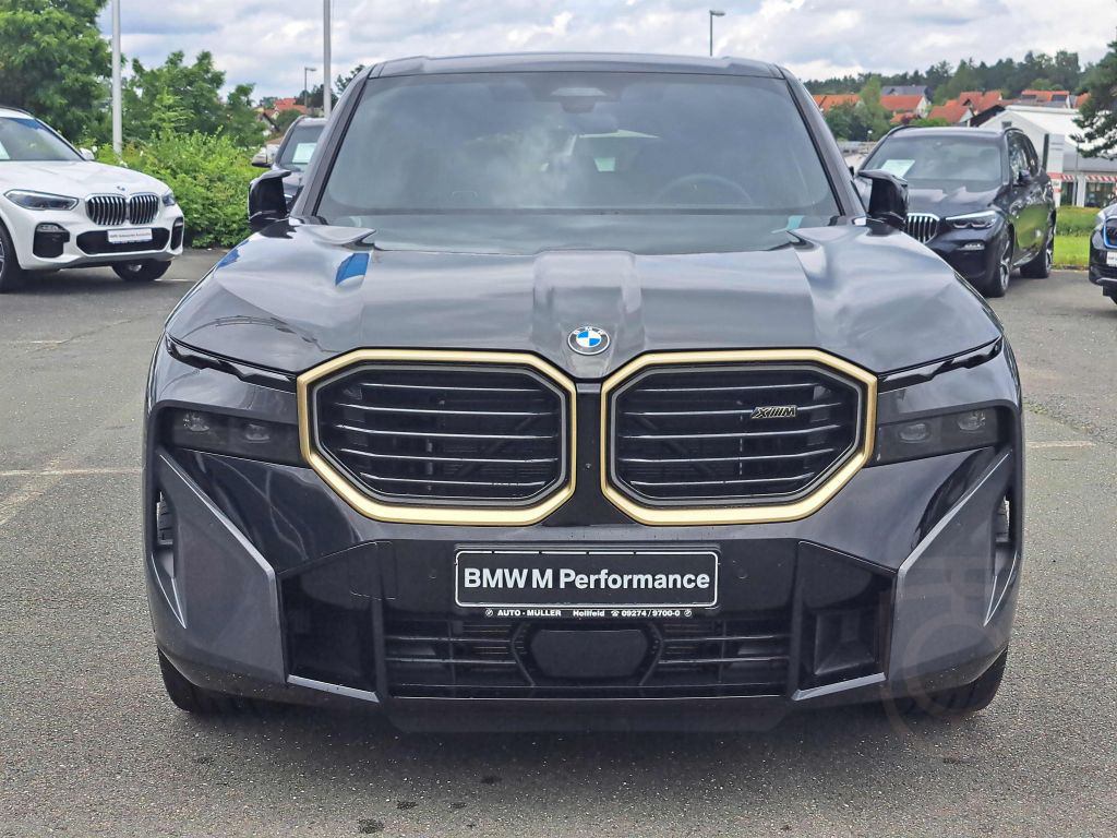 BMW XM M Drivers Gestiksteuerung B&W Surround DAB