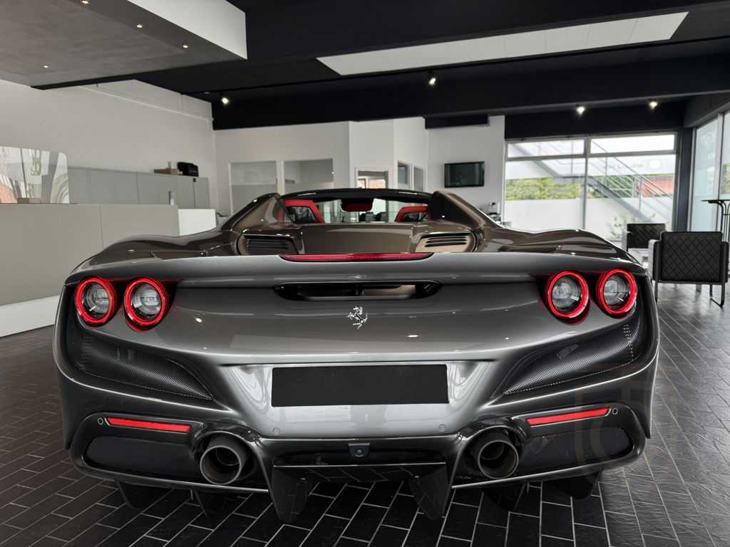 Ferrari F8 Spider*CARBON*LIFT*FULL*DISPL*JBL*WARRANTY*