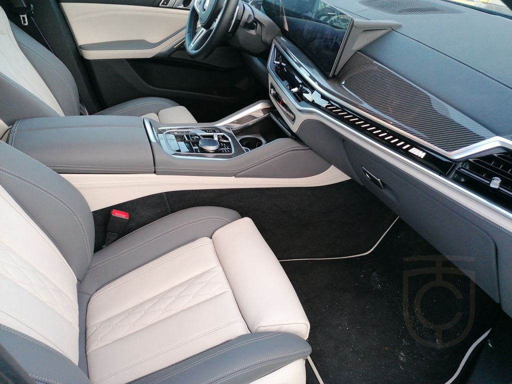 BMW X6 M60i xDrive M Sportpaket Pro HuD AHK Carbon