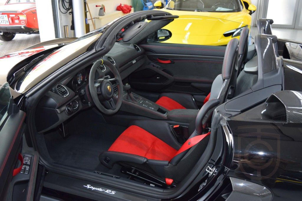 Porsche Boxster 718 Spyder RS Weissach