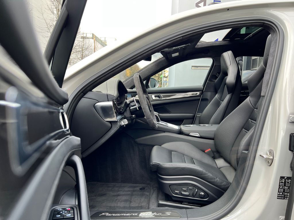 Porsche Panamera Turbo S V8 #KREIDE! SAMMLER AUSSTELLER!