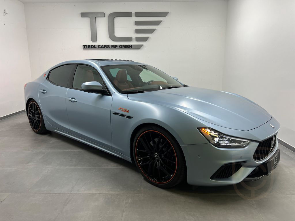 Maserati Ghibli SQ4 F Tributo Sondermodell, Pano, KW, ...