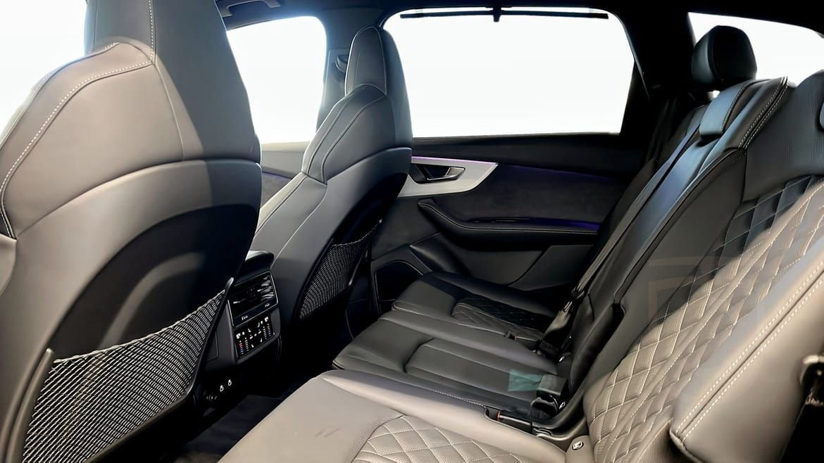 Audi Q7 50 TDI quattro 7-Seater SUV S line