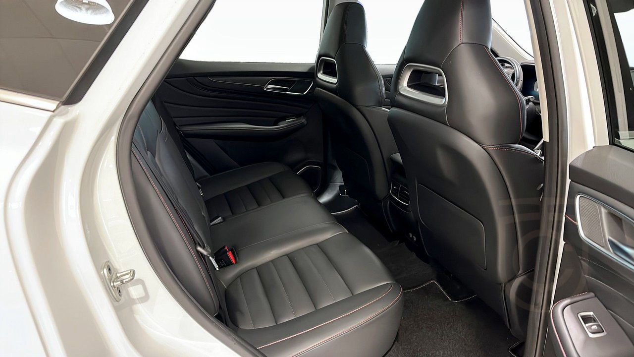 MG EHS Plug-in Hybrid Luxury