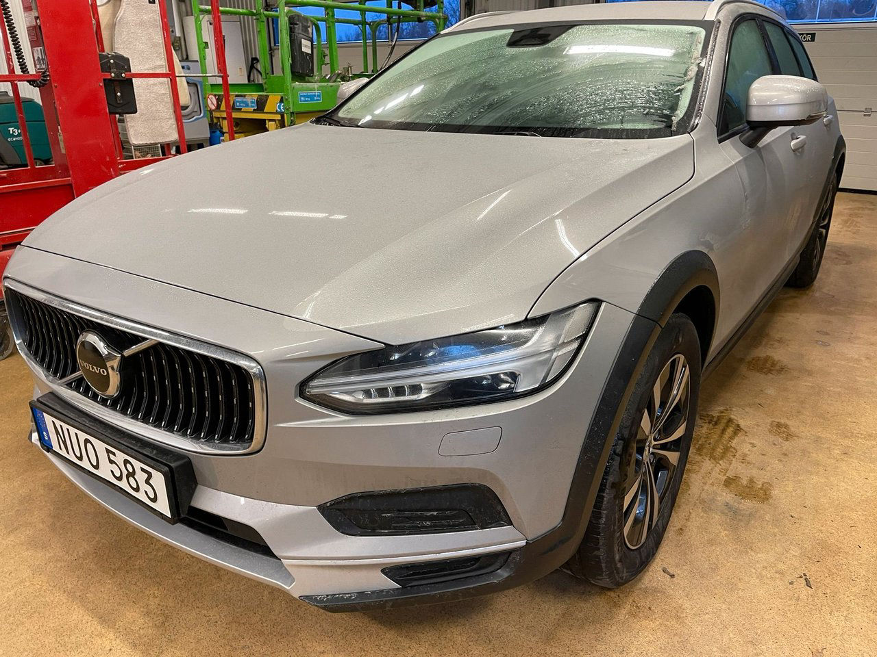 Volvo V90 Cross Country B