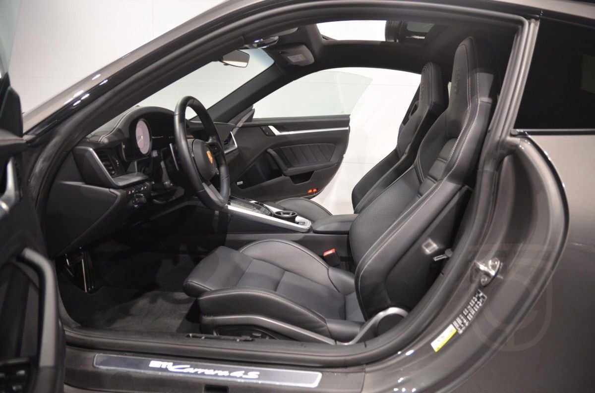 Porsche 911 Carrera 4S