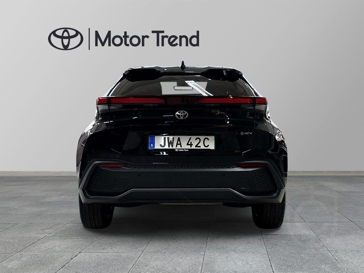 Toyota C-HR Hybrid 1,8 Style Teknikpaket Vinterhjul