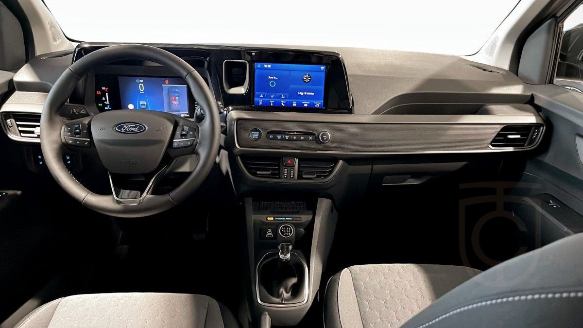 Ford Tourneo Courier Titanium