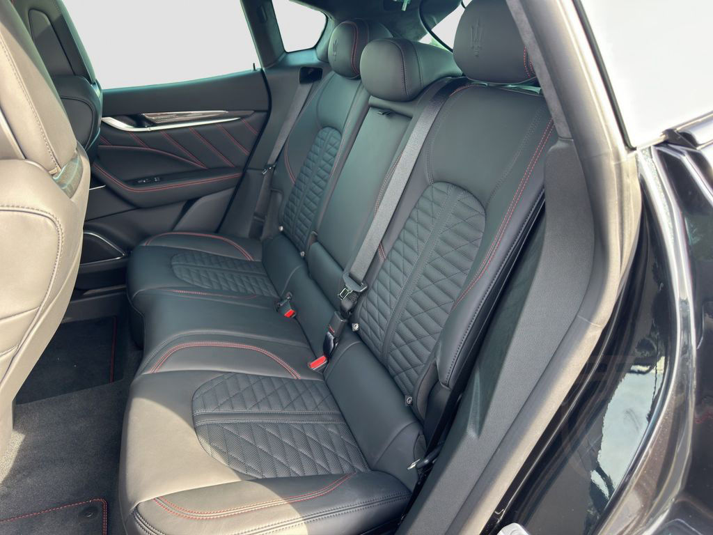 Maserati Levante V8 Trofeo MY23+Pano+Fahrassistenz-Paket