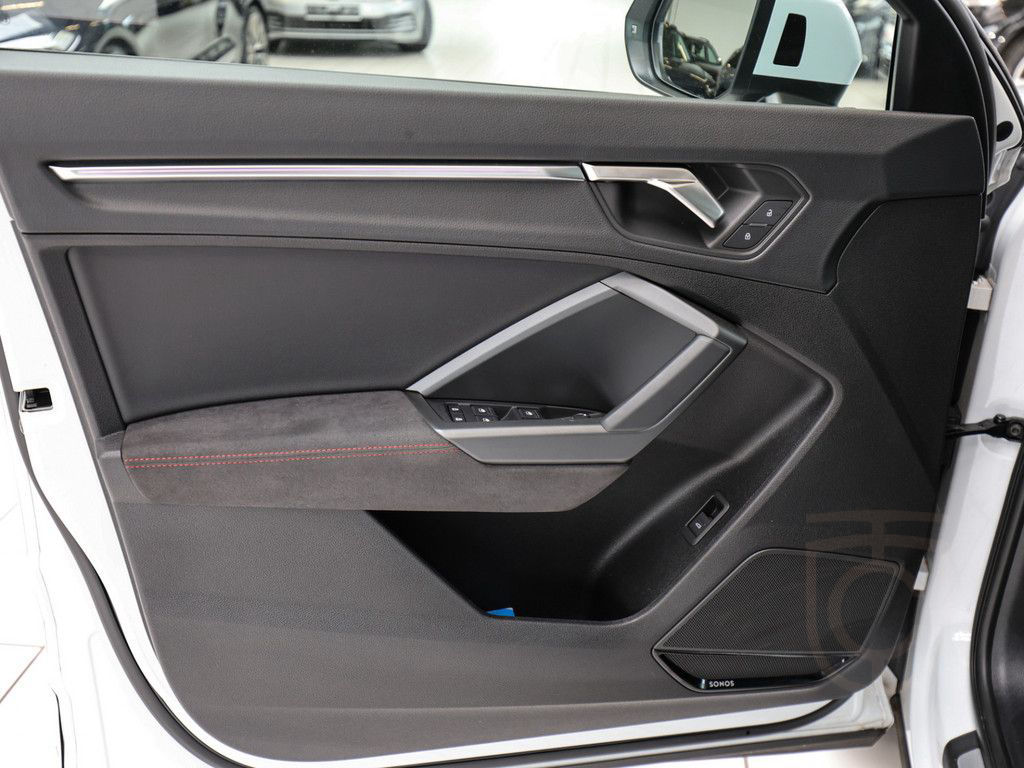 Audi RS Q3 Sportback 2.5 TFSI quattro Black ACC PANO