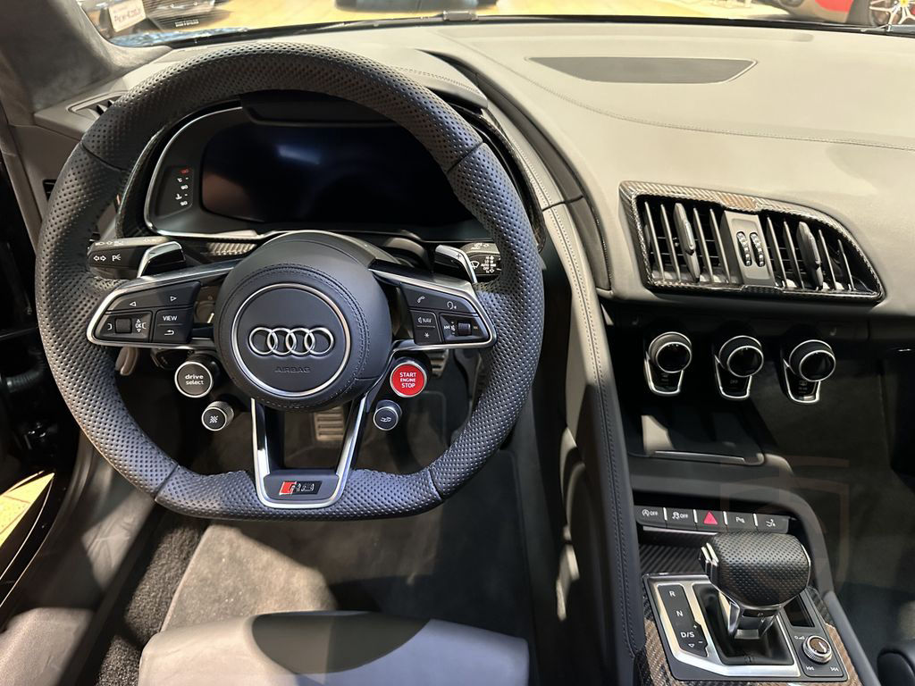 Audi R8 5.2 FSI RWD PERFORMANCE*B&O*KAMERA*LED*KEY/GO
