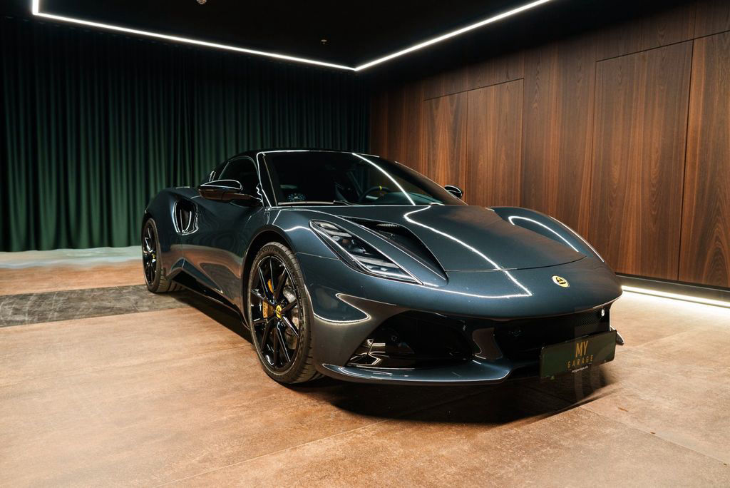 Lotus Emira I4 AUT