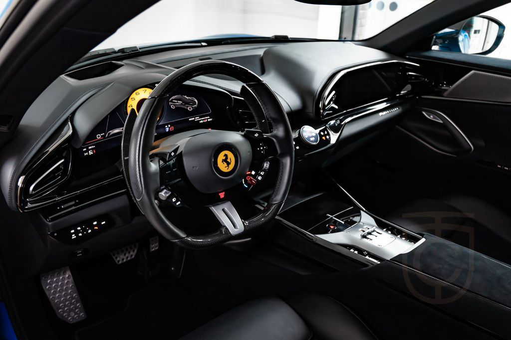 Ferrari Purosangue V12 DCT - Blu Corsa, Visual Carbon