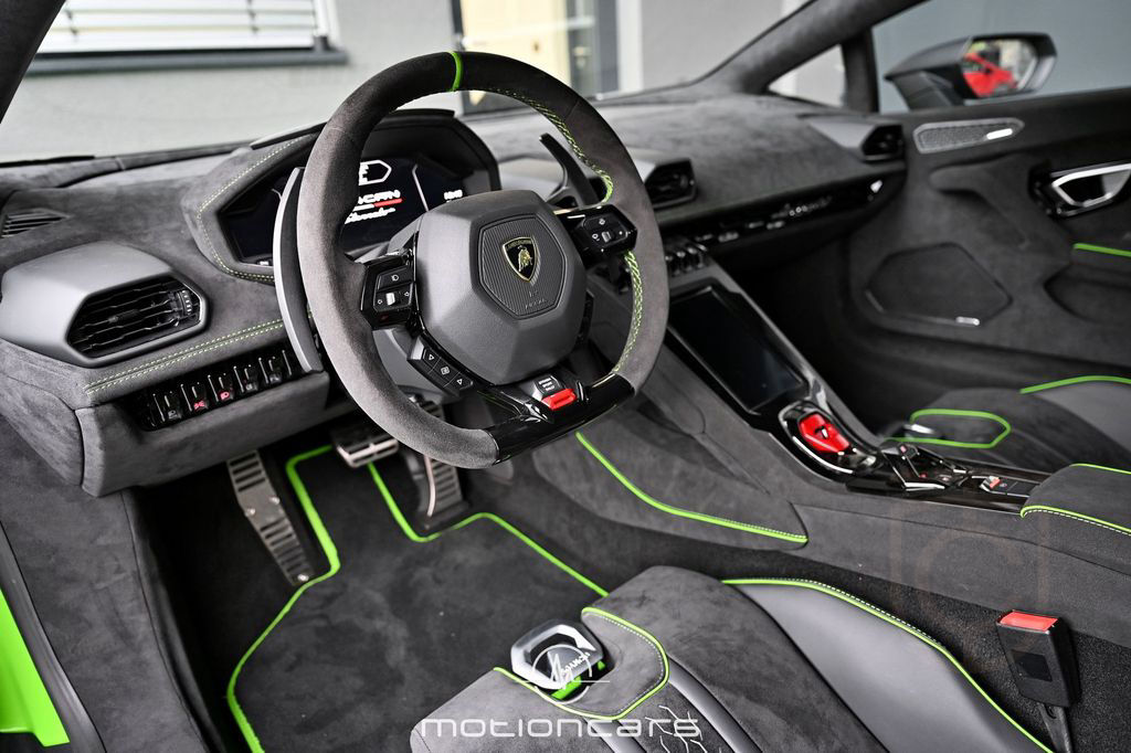 Lamborghini Huracan Sterrato 1 OF 1499 EXP € 274.983
