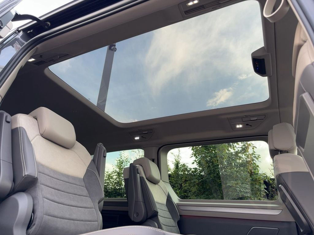 Volkswagen Multivan eHybrid Edition Lang IQ-LED AHZV Pano