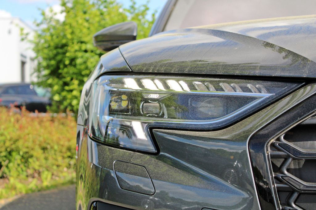 Audi A8 Lang 60TFSI S LINE BLACK PANO B&O ADV.UPE193