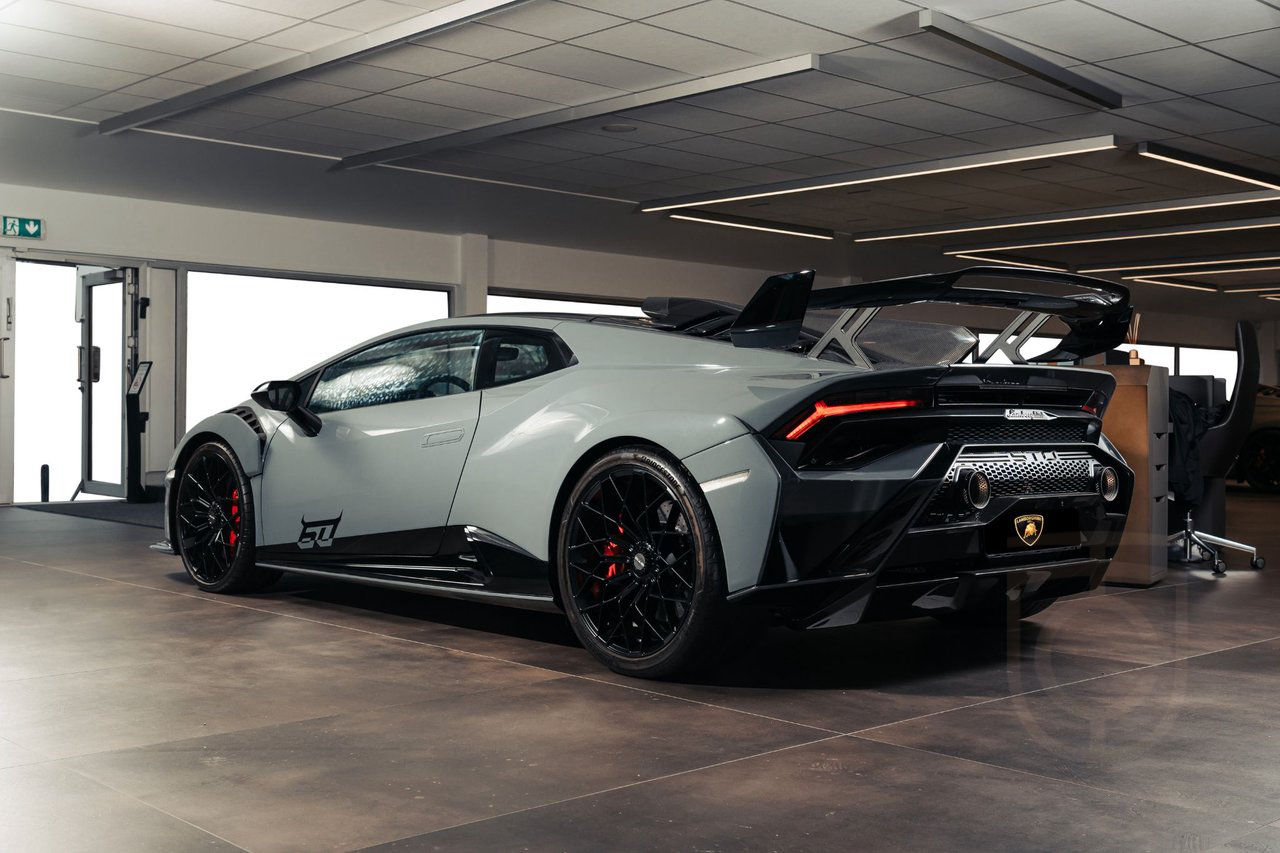 Lamborghini Huracán STO 60th Anniversary Edition 1