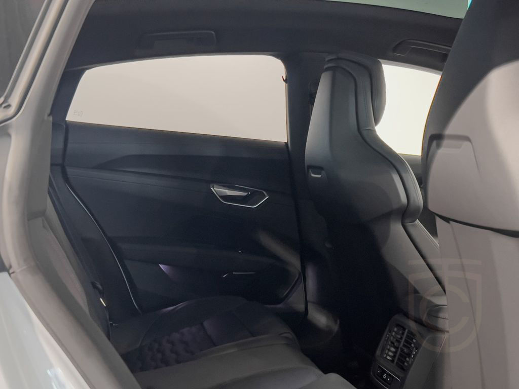 Audi e-tron GT quattro 350 kW+ASSI PLUS+B&O+DYNAMIK P