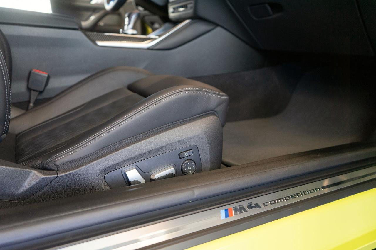 BMW M4 Competition Coupé 510hk / Extra utr för 199.500kr