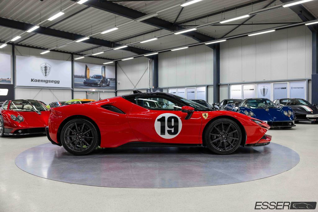 Ferrari SF90 Stradale | Hommage to 250 GTO Le Mans