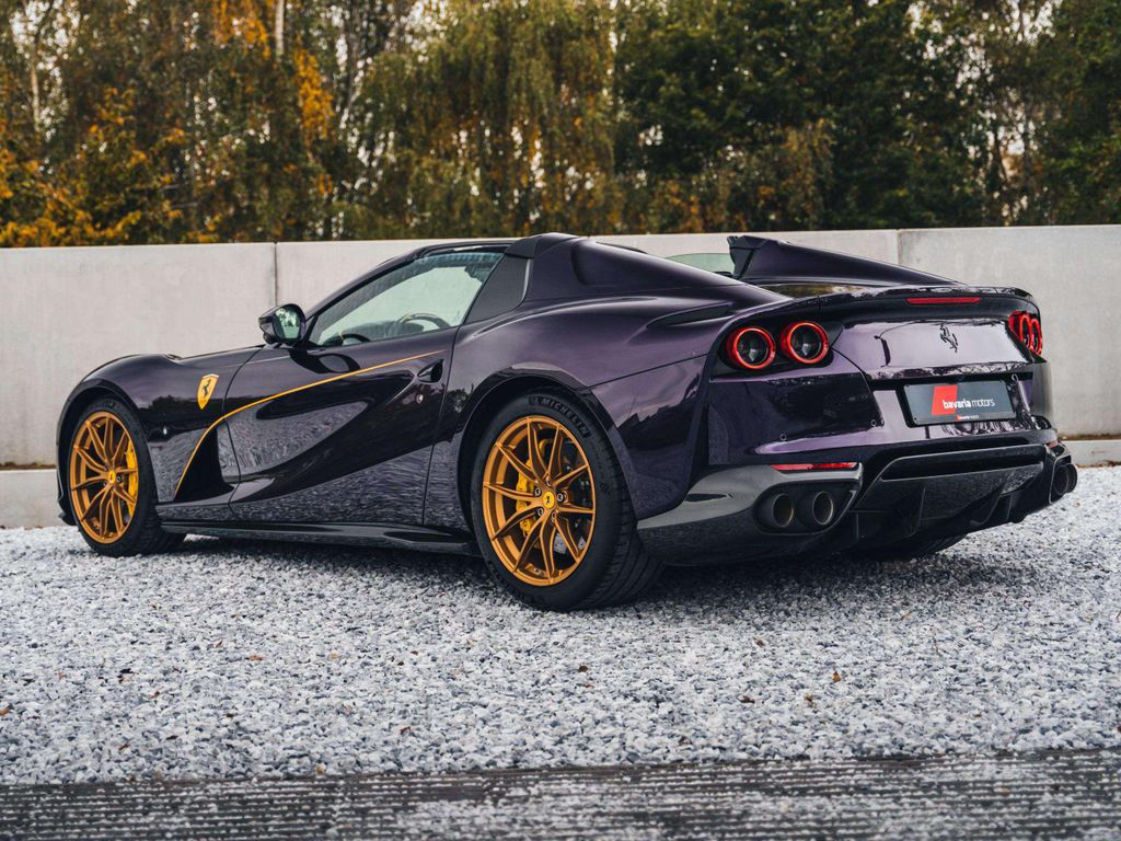 Ferrari 812 GTS Atelier/ Viola Hong Kong / Carbon / VAT