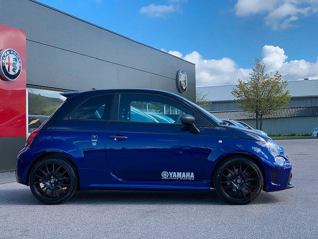 Abarth 595 Cab Yamaha Monster 165 hk