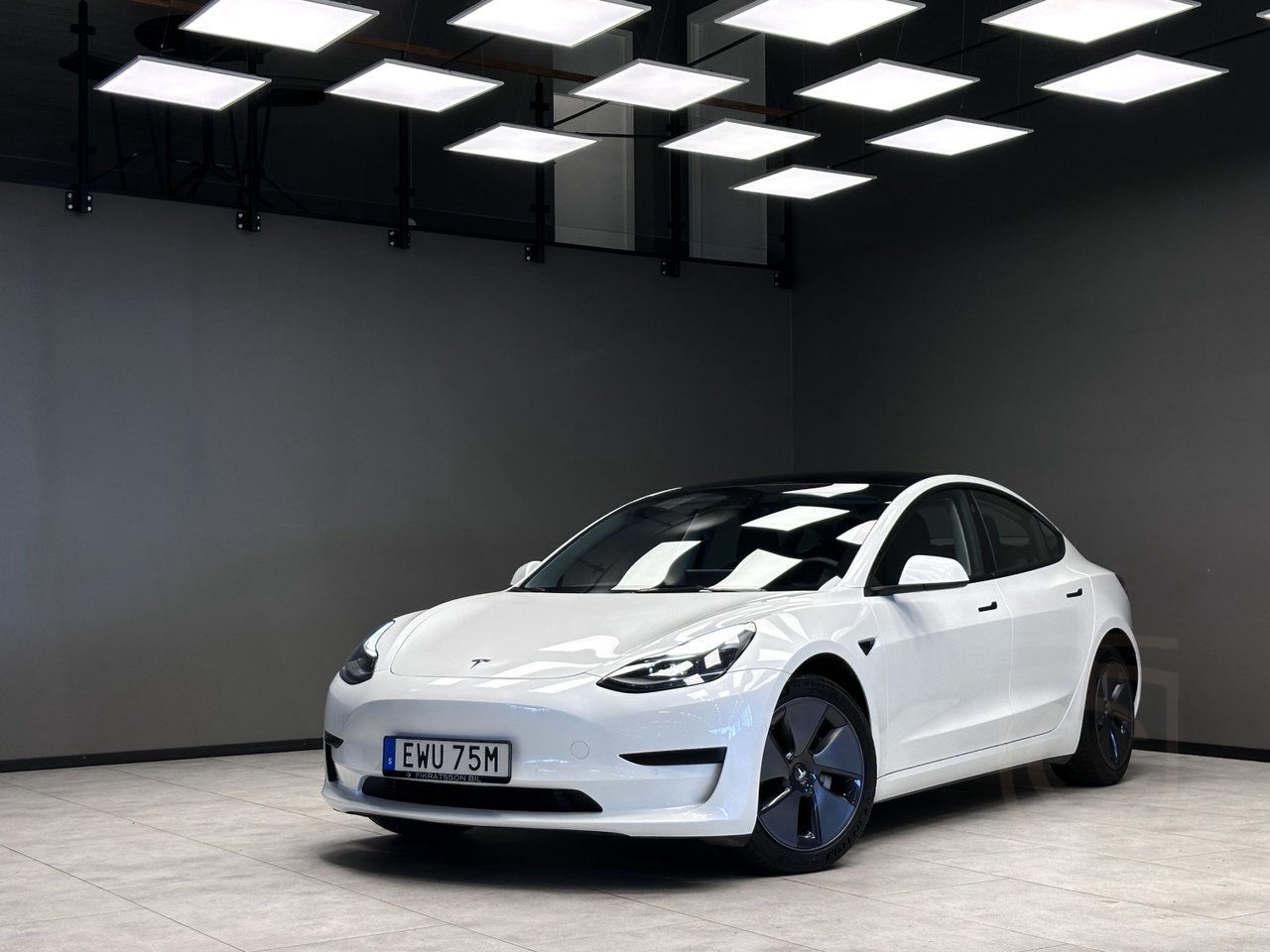 Tesla Model 3 Standard Range