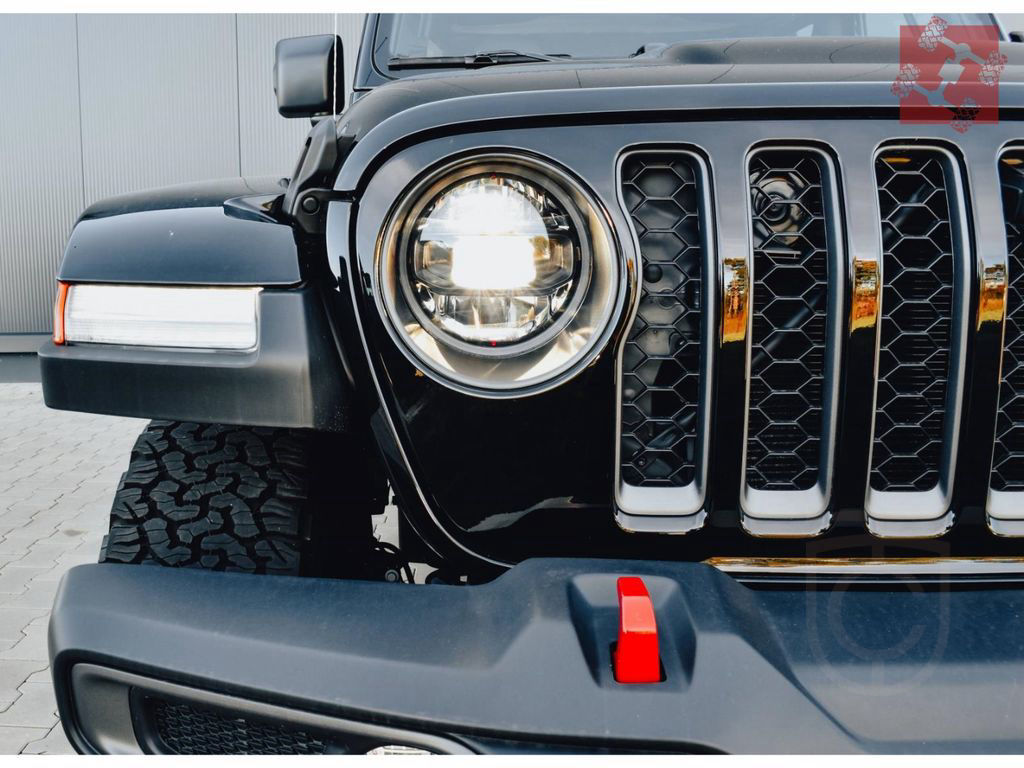Jeep Wrangler Unl. Rubicon 2.0l US Stoßstange 285 AT