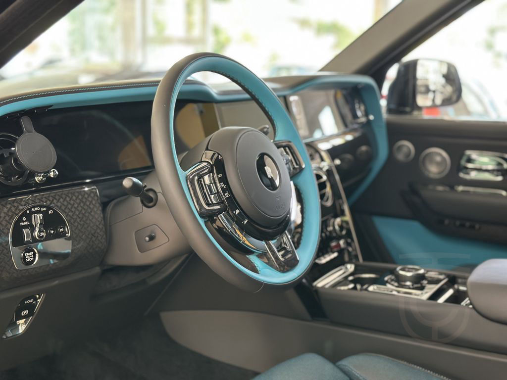 Rolls-Royce Cullinan Black Badge