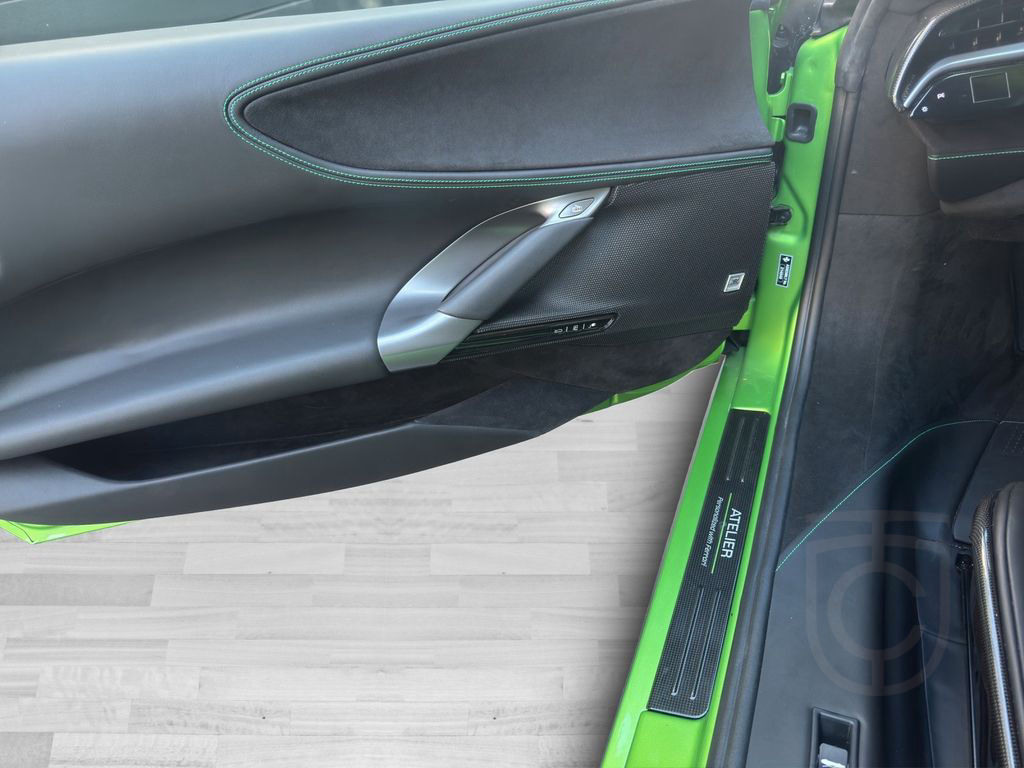 Ferrari SF90 Spider ATELIER FULL CARBON
