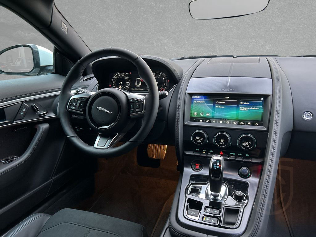 Jaguar F-Type Coupe P300 R-Dyn. Klima Paket Black Pack