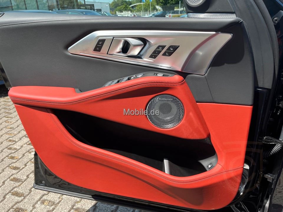 BMW XM 50e 23" Autobahnassistent AHK B&W Massage !!