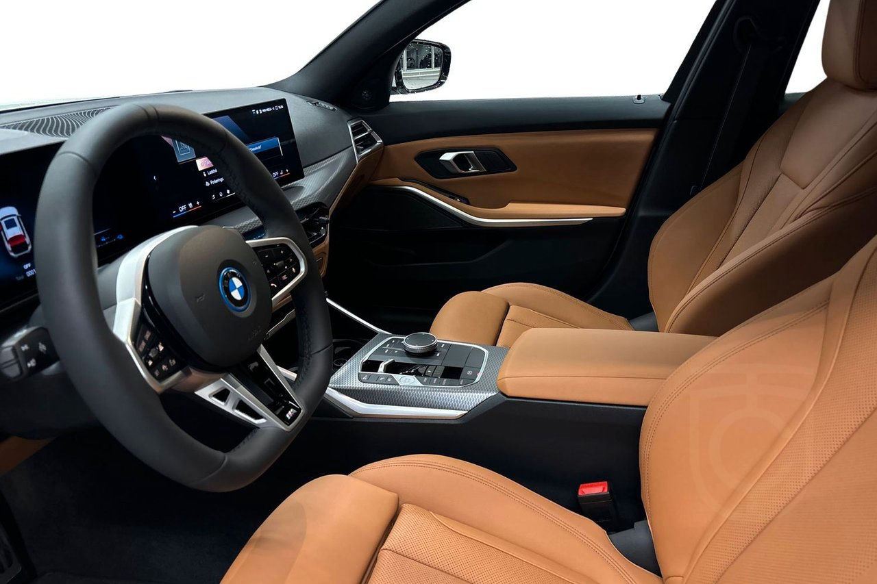 BMW 330e xDrive Touring M-Sport Pro