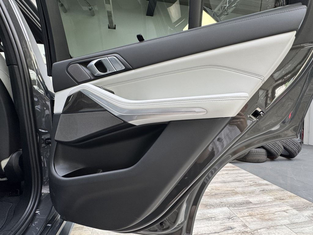 BMW X5 xDr30d M Sport Pro 22Zoll Luftfeder ACC 360°