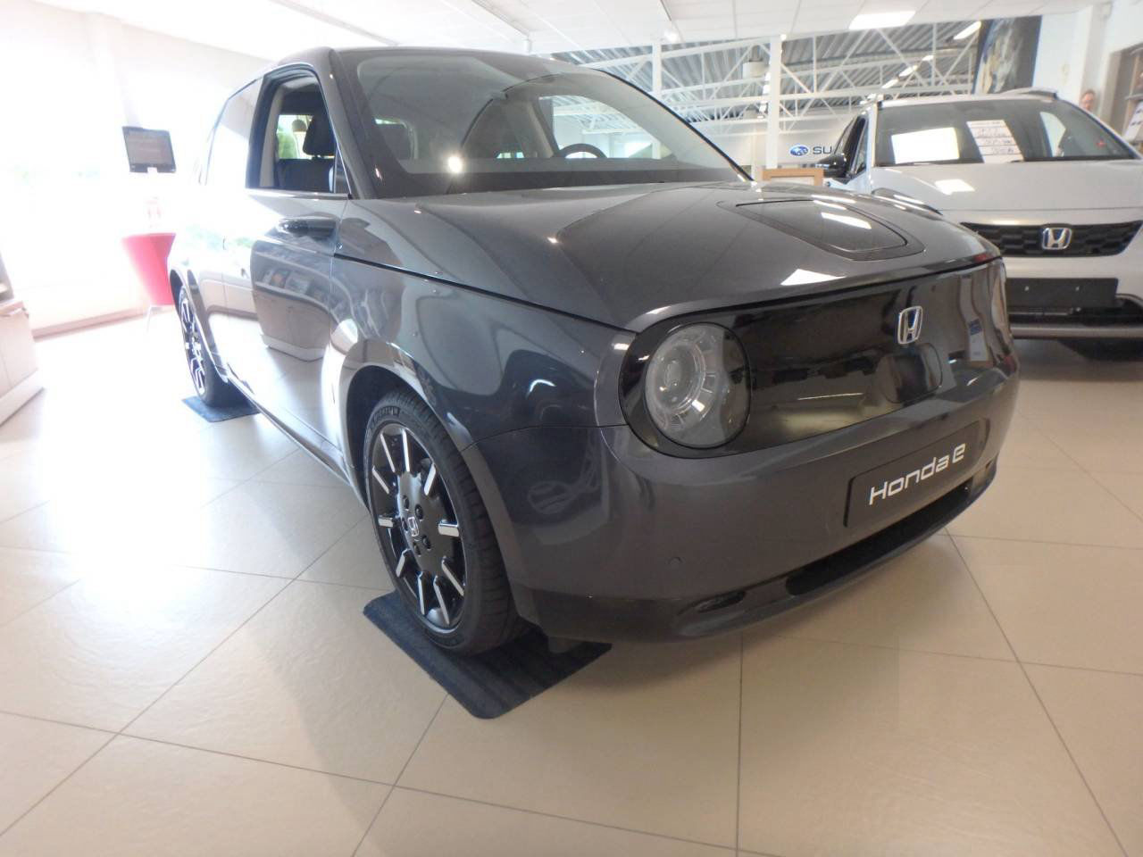 Honda E