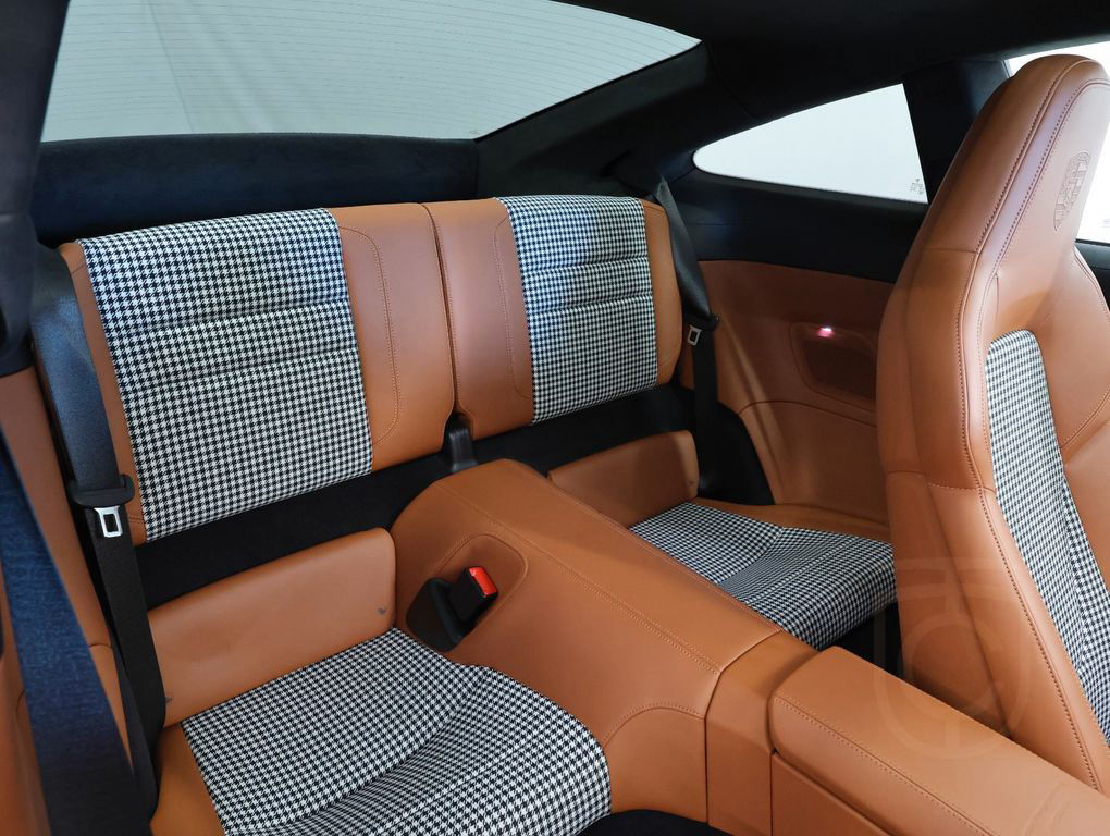 Porsche 911 Turbo S / Heritage Design Classic package