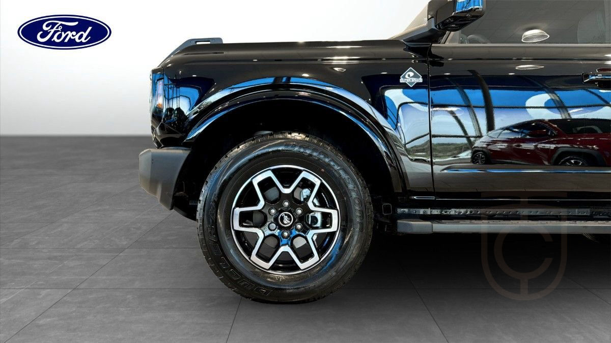 Ford Bronco Outer Banks 2.7L Bi-Turbo EcoBoost V6