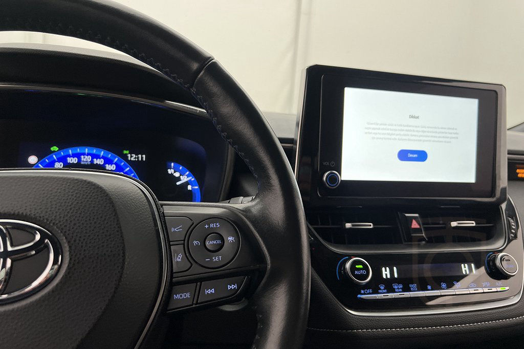 Toyota Corolla TREK Hybrid