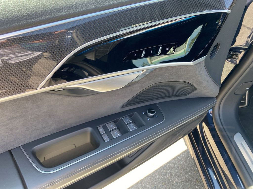 Audi S8 TFSI quattro ACC B&O Matrix Kamera Standhzg.